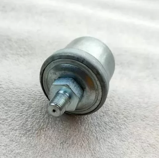 K19 QSK19 K19 QSK19G K38 KTA38 K6 K50 G50 QSK50 oil pressure sensor 3015237 for Cummins