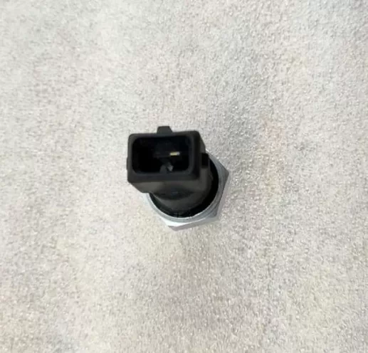 ISBe ISDe QSB 4BT 6BT oil pressure sensor 3283850 pressure switch 4984787 for Cummins