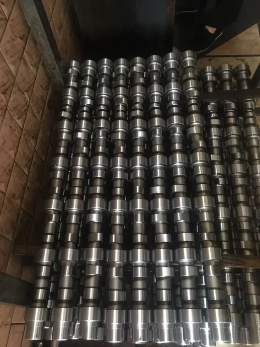 6L ISLe QSL8.9 QSL9 6LTAA engine camshaft 3930347 3929042 3929886 3914639 3907824 3954099 3966430 3976620 3976619