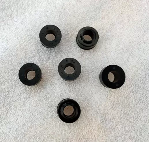 valve cover isolator 3928406 3935449 5441191 - Image 2