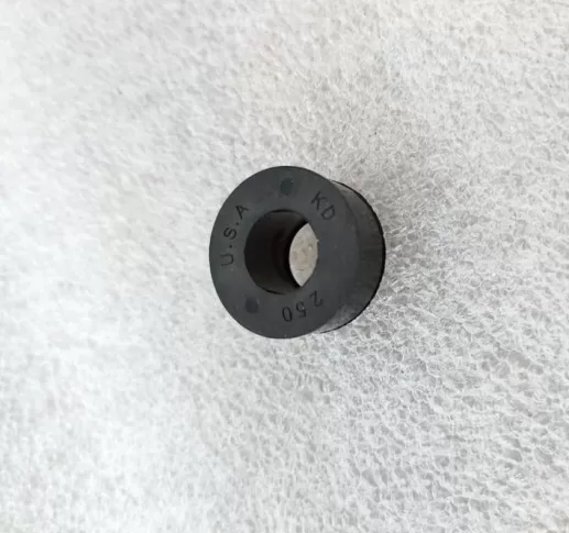 valve cover isolator 3928406 3935449 5441191 - Image 3