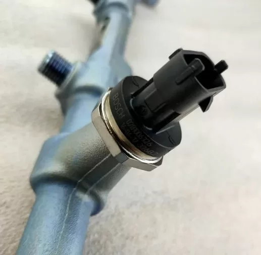 High pressure fuel manifold ISF2.8 original common rail pipe high pressure fuel rail with sensors 5259557 0445224059 - Image 5