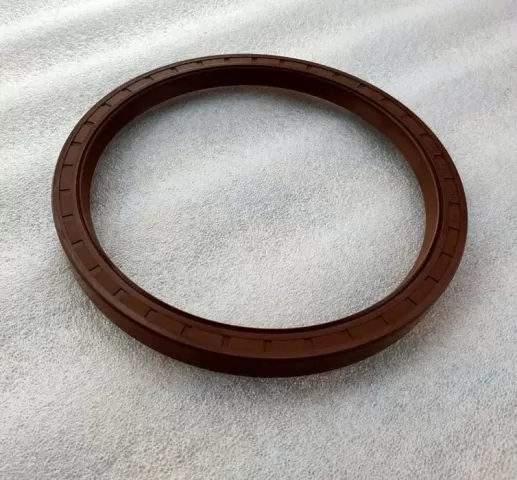 QST30 CM850 engine rear oil seal 3099190 3092821 blot 3092282 3092299 3092938 3093750 3093761 3093763 3093838 3093889 3093896 - Image 3
