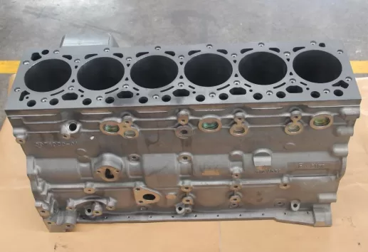 6ISDe 6D107 QSB6.7 cylinder block 4946586 4946585 4929972 4932333 4932528 4932675 4990451 4991099 4955412 5302096 4990447 - Image 3
