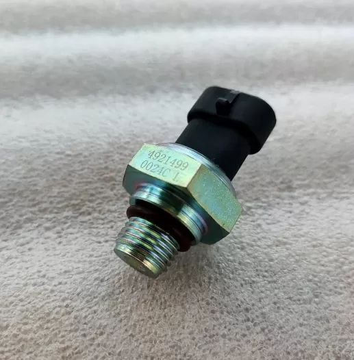 QSX15 ISX15 X15 fuel pressure sensor 4921499 3330999 3408377 3330998 3408378 3069728 4921499 3330999 3408377 3330998 - Image 3