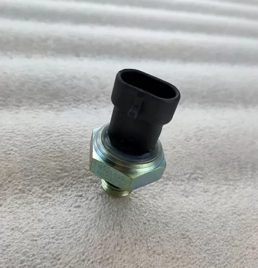 QSX15 ISX15 X15 fuel pressure sensor 4921499 3330999 3408377 3330998 3408378 3069728 4921499 3330999 3408377 3330998 - Image 6