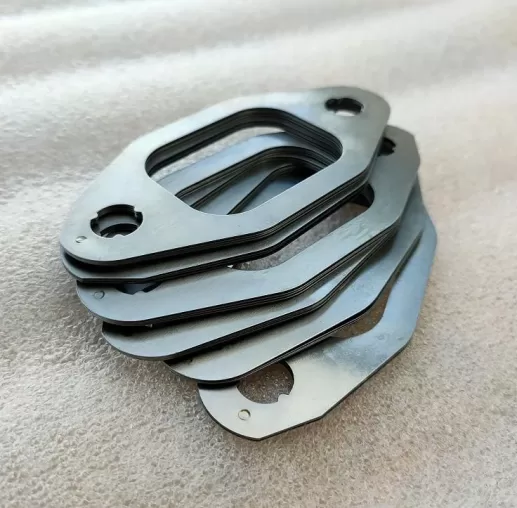 exhaust manifold Gasket 3905443 3929881 - Image 2