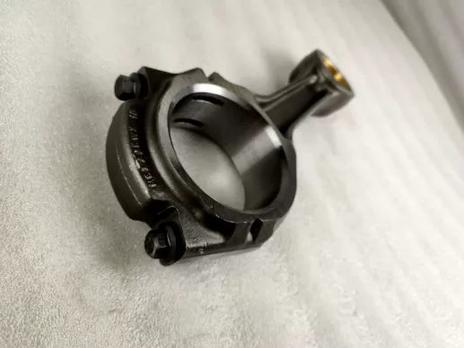 Cummins connecting rod 3945703 3944680 3942090 3970391 4944887 4944670 3971393 4941323  3979744 - Image 3