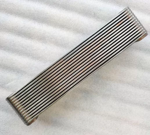 Cummins oil cooler core 4973532 2892304 4059460 3680595 4089583 4059252 4965870 - Image 2