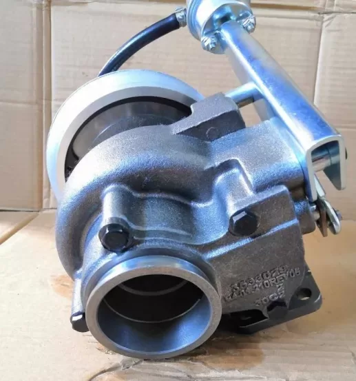 PC360LC-10 excavator engine parts turbocharger 6746-81-8110 - Image 4