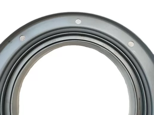 Cummins crankshaft oil seal 3065830 - Image 2