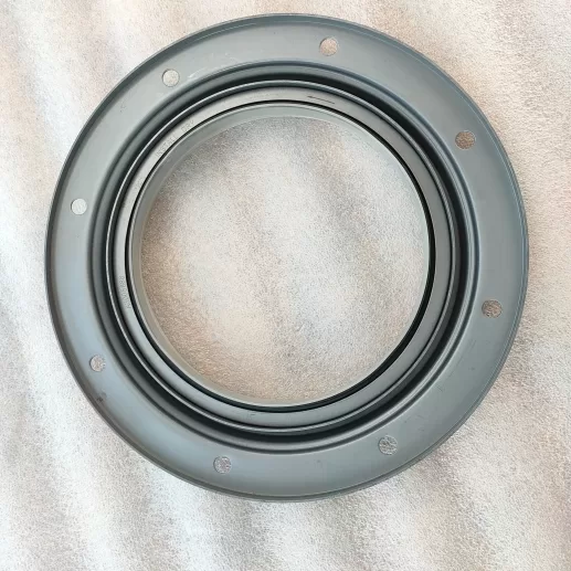 Cummins crankshaft oil seal 3065830 - Image 4