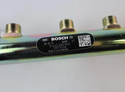 0445226092 0445226042 3977530 5254484 6754-71-1210  common rail fuel manifold - Image 3
