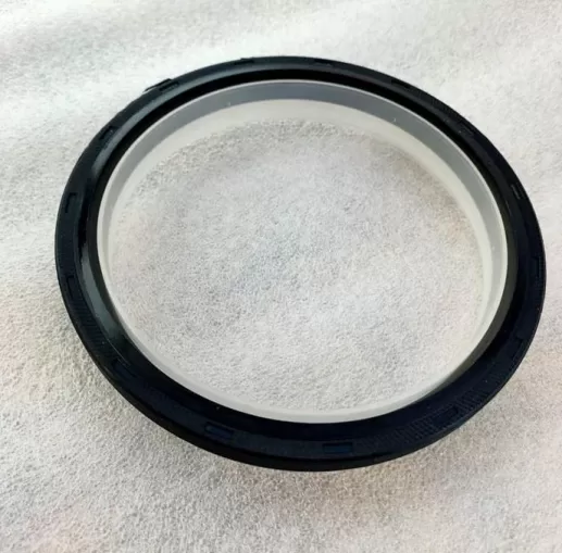 Cummins crankshaft oil seal rear 3925529 5405392 3934486  3909410 3973745 3934486 5259499 - Image 4