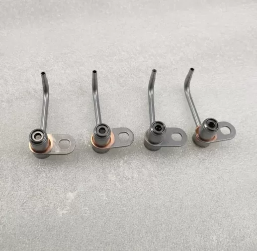 ISF2.8 original engine piston cooling nozzle 5257526 - Image 3