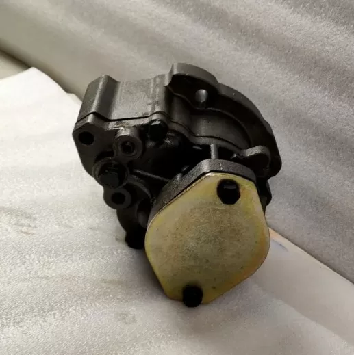 NT855 NTA855 lubricating oil pump 3803369 3609833 3068460 3821579 3027421 3821572 - Image 4