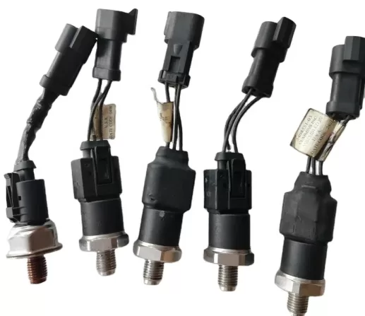 6CT ISC8.3 ISCe QSC8.3 fuel pressure sensor 4025130 3408551 4984579 4025130