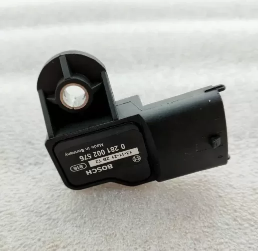 Map sensor boost pressure sensor 0281002576 0 281 002 576 0281002743 0281002102 3968437 201149033 20524936 for Kamaz Volvo Ford
