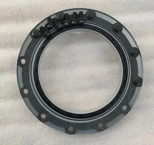 M11 ISM11 QSM11 crankshaft rear oil seal 4089544 4089542 3027949 3032012 3801139 3801628 3803354 3800643 3800968 3031449 3883620