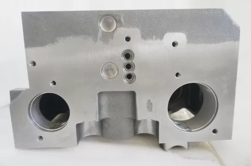 QSX15 ISX15 X15 cylinder head 3683986 5658294 4962731 4962732 3682863 3683002 3683986 4331387 5413782 3104291 3104450 5658283