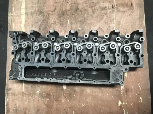 6BT 6BT5.9 cylinder head with valves C3977600ZZ 3977600 3967458 3917287 3913391 3910276 3921394 3921396 3921398 3966452 3966454