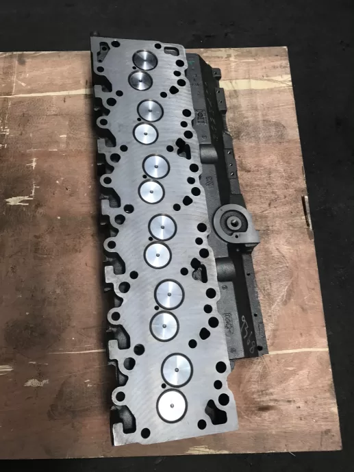 6BT 6BT5.9 cylinder head with valves C3977600ZZ 3977600 3967458 3917287 3913391 3910276 3921394 3921396 3921398 3966452 3966454